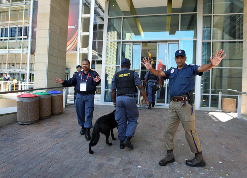 Cape Town pred žrebom bombni preplah