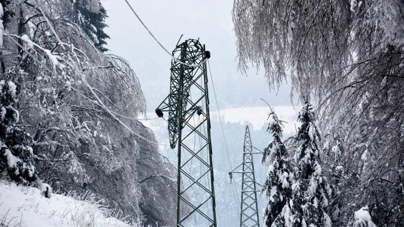 Slovenija 03.02.14, zled, naravna nesreca, obcina Ivancna Gorica, foto: obcina i