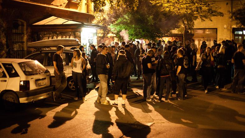 H2O v Gala Hali, Metelkova mesto