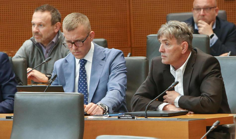 Včeraj je odstopil, danes je naplavilo novo laž Borisa Mijiča