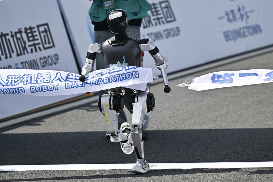 robot maraton kitajska | Avtor: Profimedia