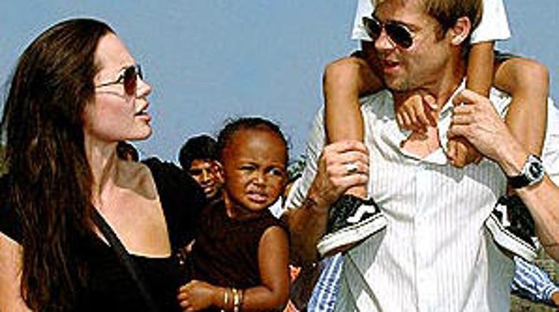 Če sta z "neporoko" slab vzor mladim, pa sta z vzgojo otrok eden boljših parov v