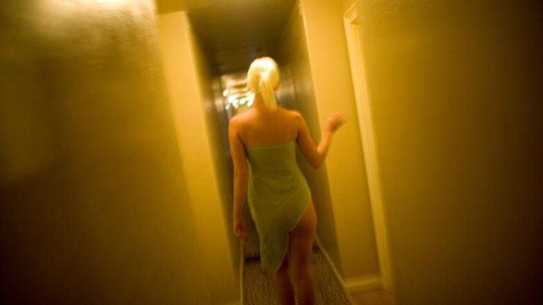 prostitutka dekla na poziv