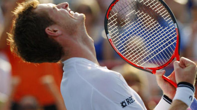 Andy Murray se je z zmago nad Jojem Tsongajem prebil na drugo mesto lestvice ATP