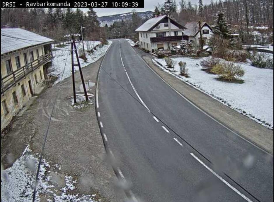 sneg ravbarkomanda cesta | Avtor: Promet.si