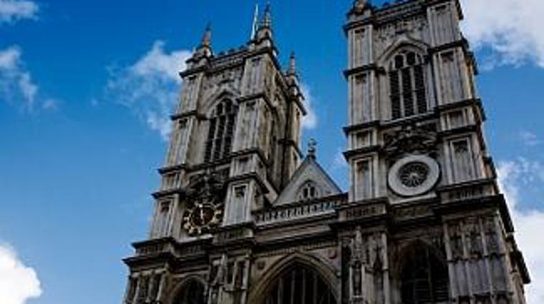 Westminster Abbey v Londonu je že velikokrat "stala" pred kamero.