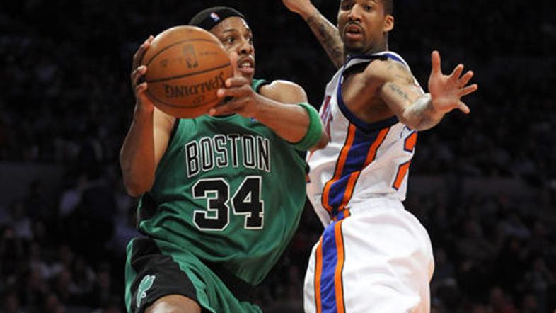 Domače New York Knickse so Boston Celticsi premagali s 110:100.