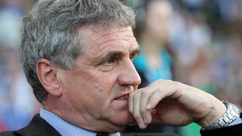 Bojan Prašnikar bo še eno leto sedel na klopi Rudarja. (Foto: EPA)