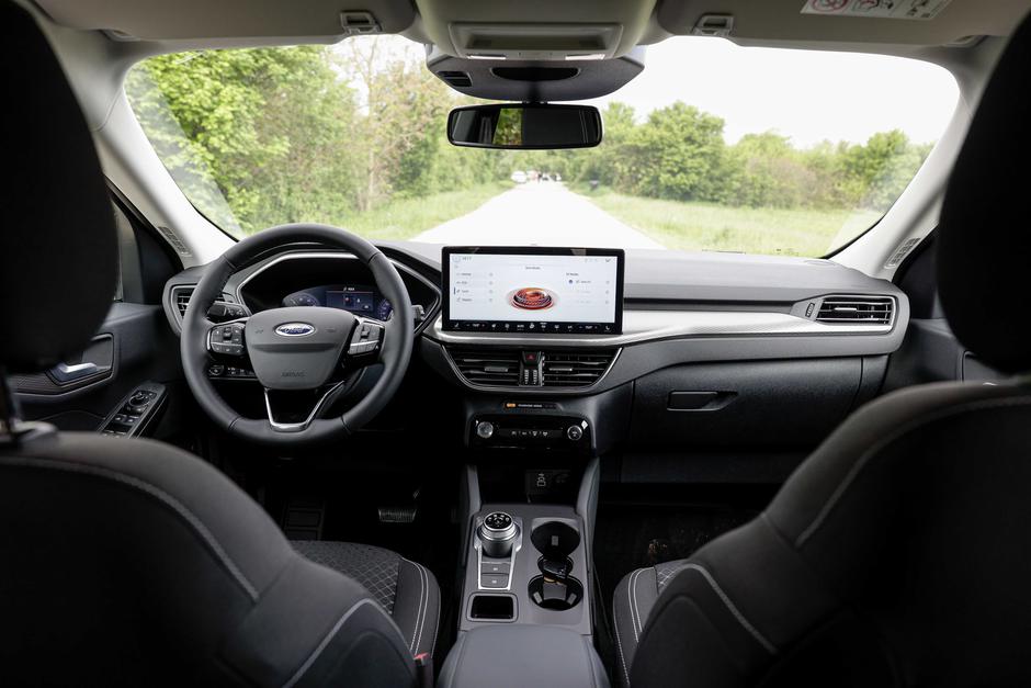 Ford Kuga PHEV | Avtor: Saša Despot