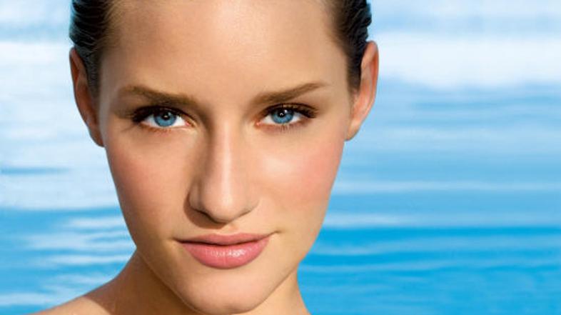 Svež videz si lahko zagotovite z domačimi pripravki, kremami ali kapsulami.