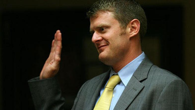 Floyd Landis je na sodišču prisegel, da bo govoril resnico, samo resnico. Najbrž