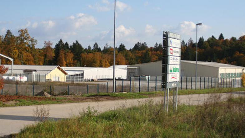 V industrijsko-poslovni coni Vrtača bo prihodnje leto ena proizvodna hala več. F