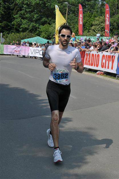 Če želite visokoresolucijsko fotografijo, nam pošljite elektronsko sporočilo na 
