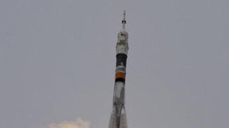 Ameriški bogataš Simonyi se je kot turist že drugič s Sojuzom podal na pot proti