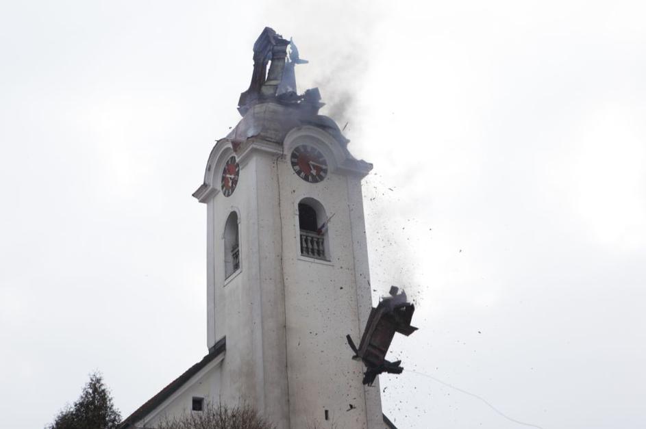 požar v cerkvenem zvoniku