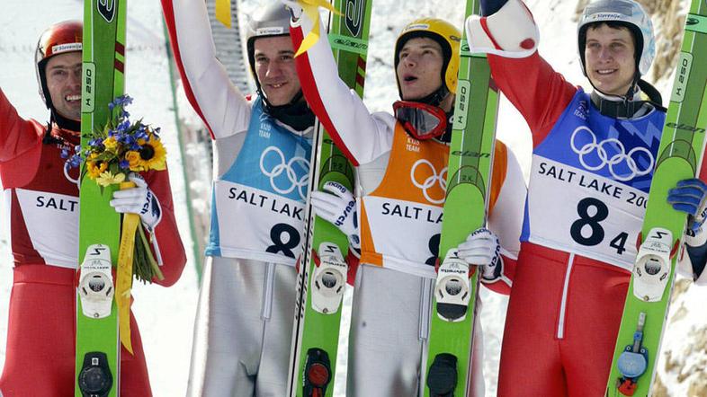 Damjan Fras (skrajno levo) se danes ne bi spustil po planiški velikanki. (Foto: