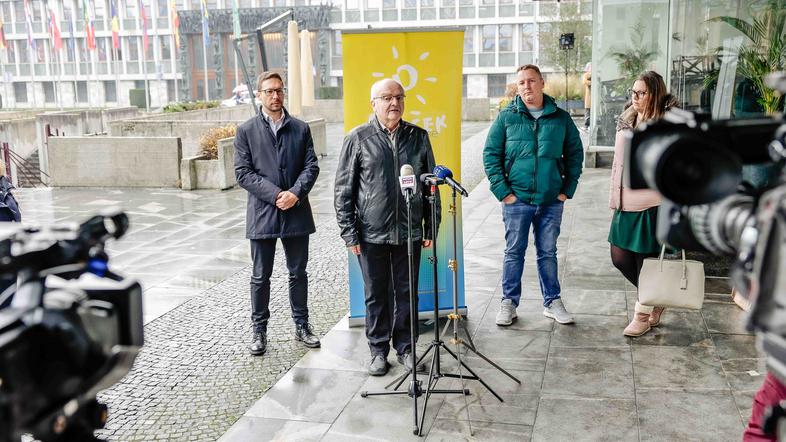 novinarska konferenca Zveze Sonček, Zveza Sonček