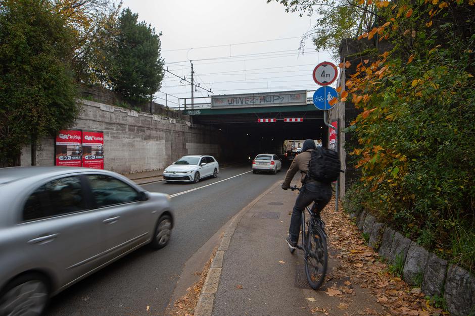 Podvoz Orto bar | Avtor: Anže Petkovšek
