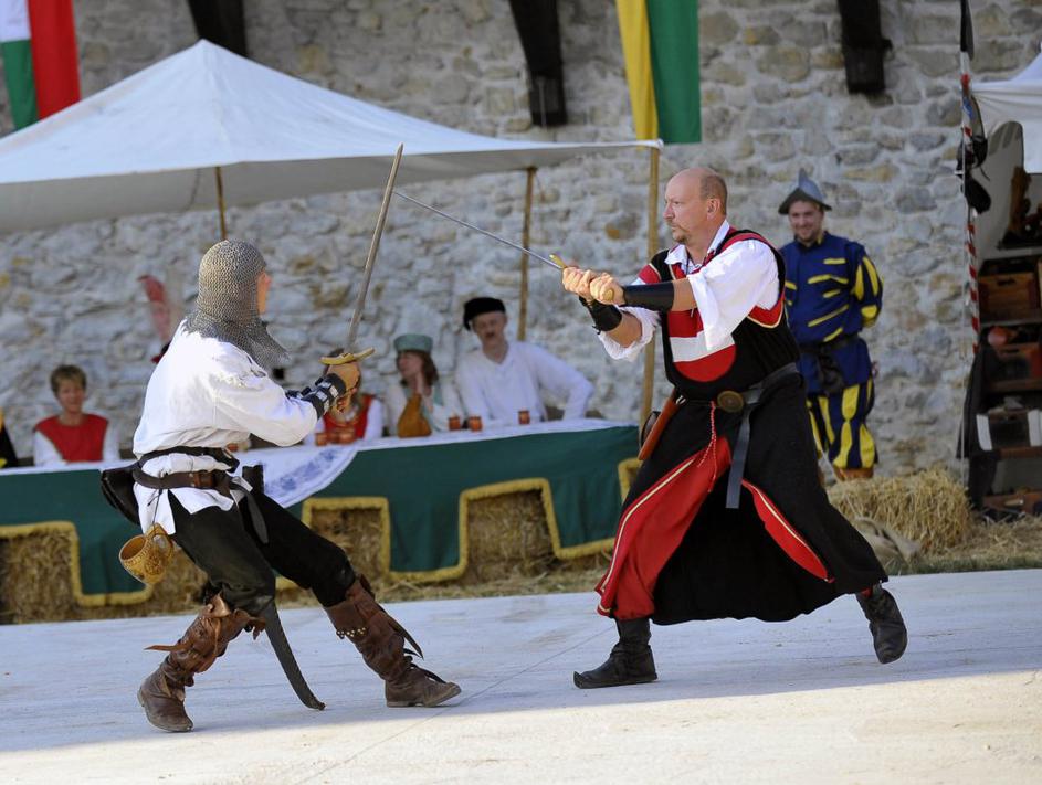 Srednjeveški semenj