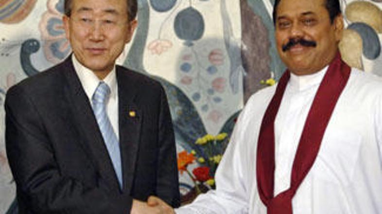 Mahinda Rajapakse je v pogovoru z Ban Ki Moonom dejal, da bo šrilanška vlada spr