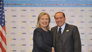 Ameriška zunanja ministrica se je včeraj takole srečala z italijanskim premierje
