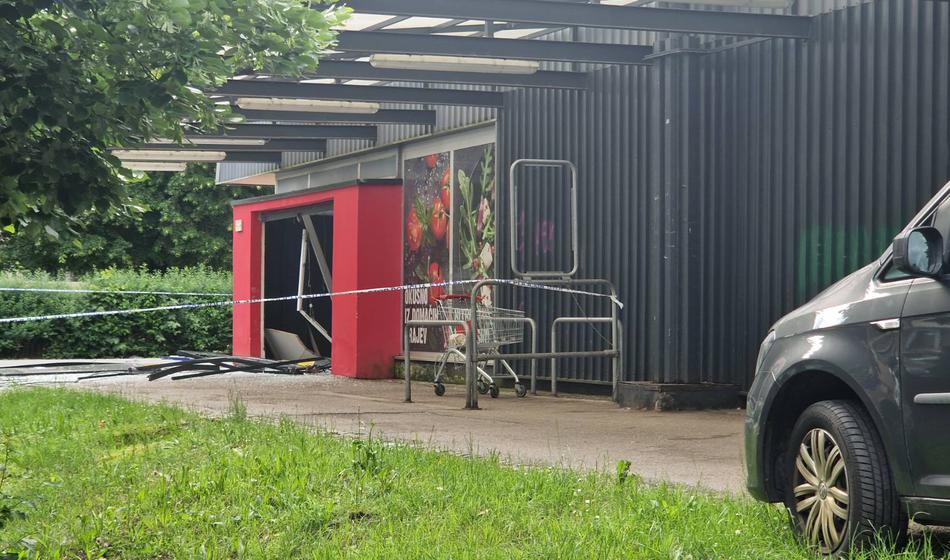 Ponoči odjeknila močna eksplozija, na pomoč tudi Madžari