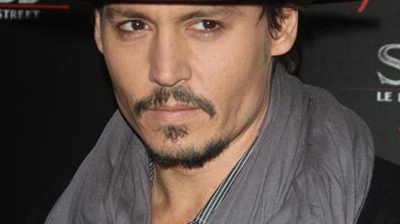 Johnnyju Deppu so v Mokri Gori postavili spomenik. 