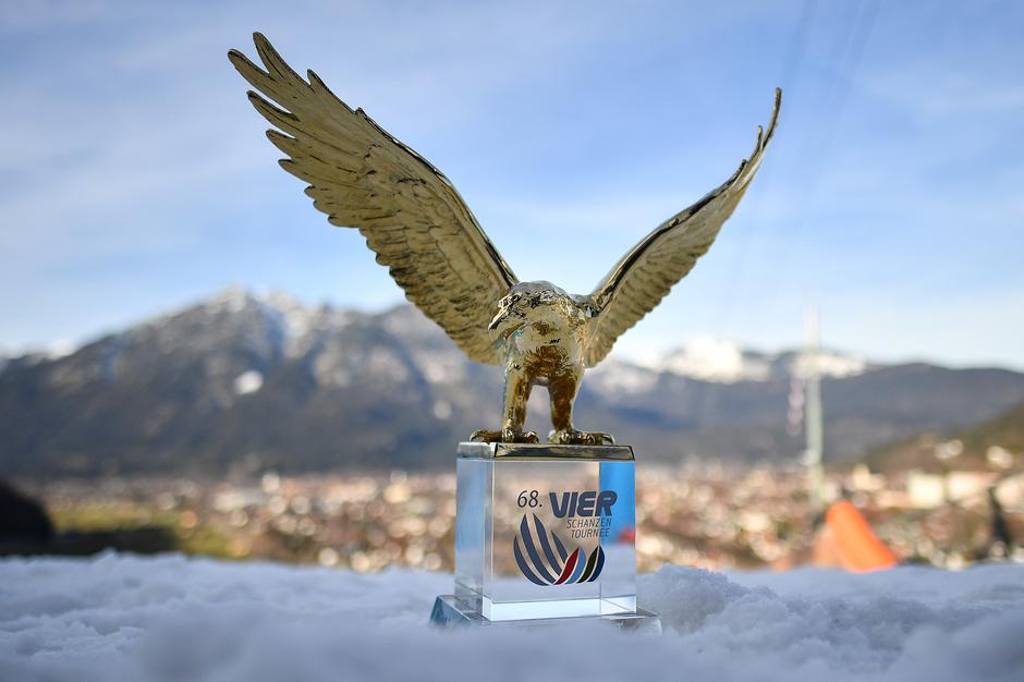 zlati orel novoletna turneja | Avtor: Epa