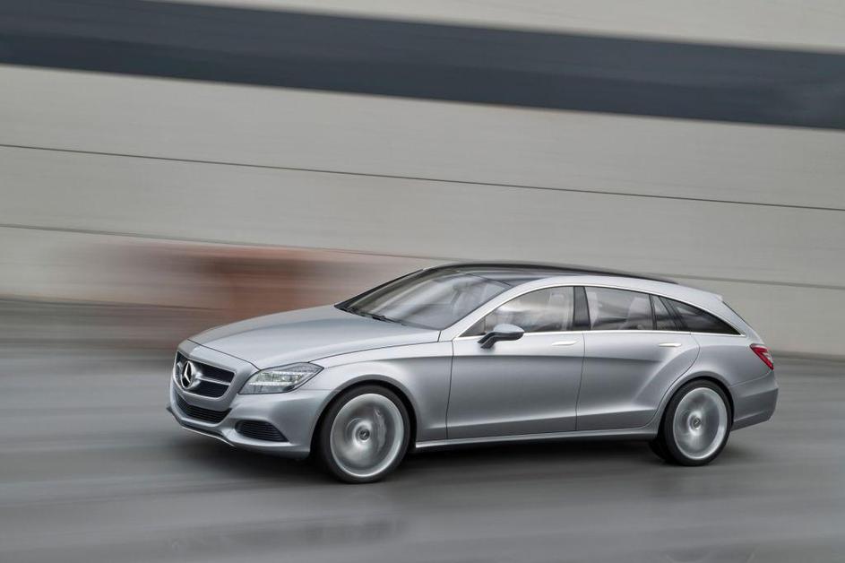 Poslastica bo model CLS 63 AMG, ki ga bo poganjal 5,5-litrski V8 turbomotor, ki 