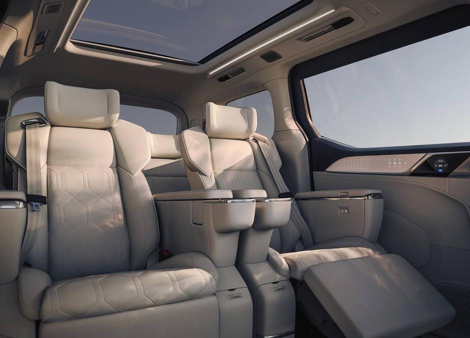 Volvo EM90 | Avtor: Volvo