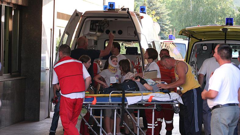 Otrokom so takoj po prometni nesreči v bolnišnici nudili tudi psihološko pomoč. 