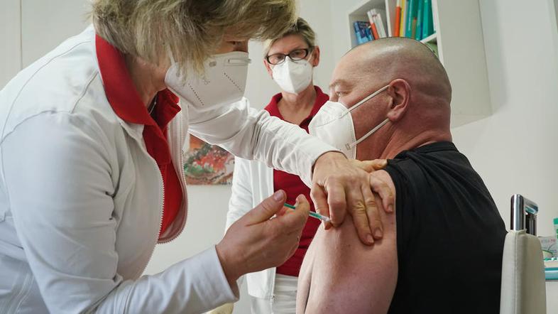 Novice: Nov zakon: bo cepljenje obvezno in globe višje? - Cepljenje