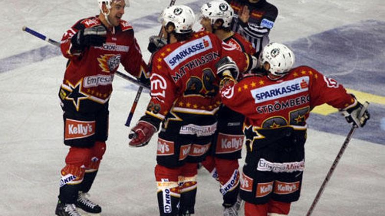 Na prvi tekmi 2. dela lige EBEL so se hokejisti Jesenic veselili zmage.