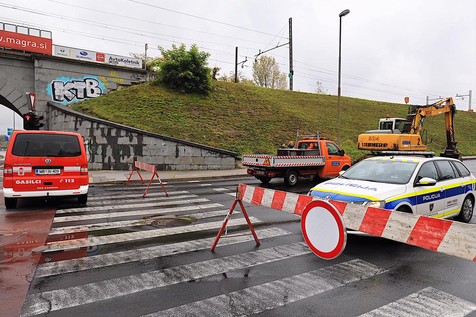 Maribor, deaktivacija bombe, policija, gasilci | Avtor: Saša Despot
