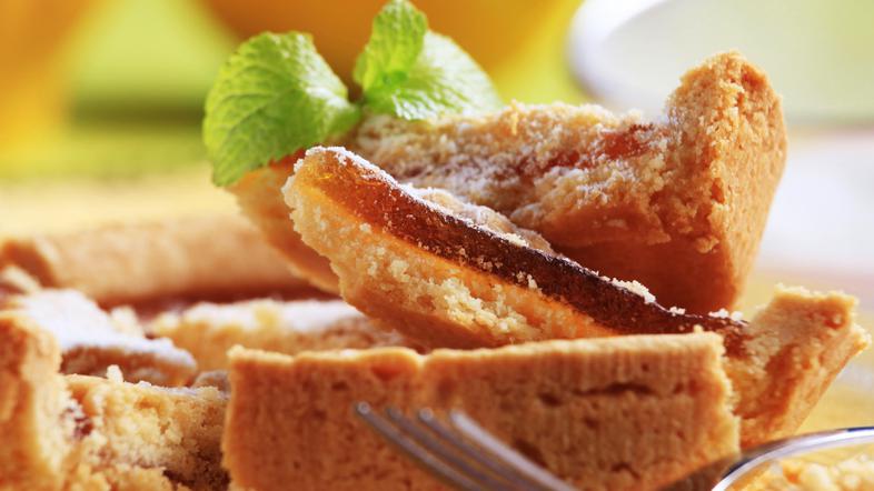 Male sladkosti z marelično ali katerkoli drugo marmelado ... (Foto: Shutterstock