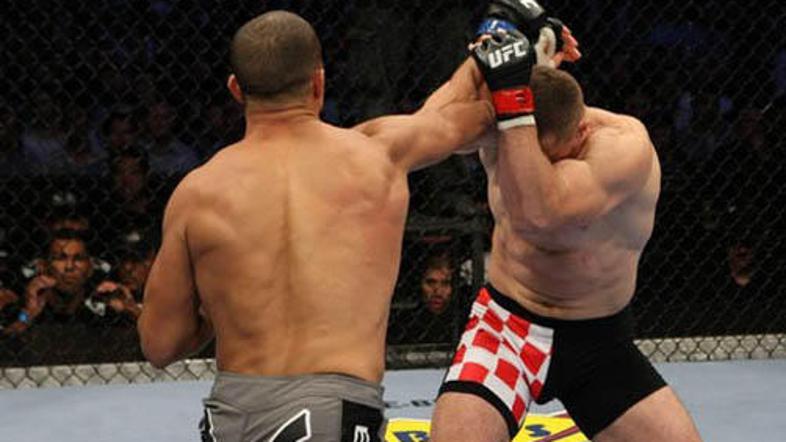 Cro Cop je po porazu proti Ciganu razmišljal o koncu kariere.