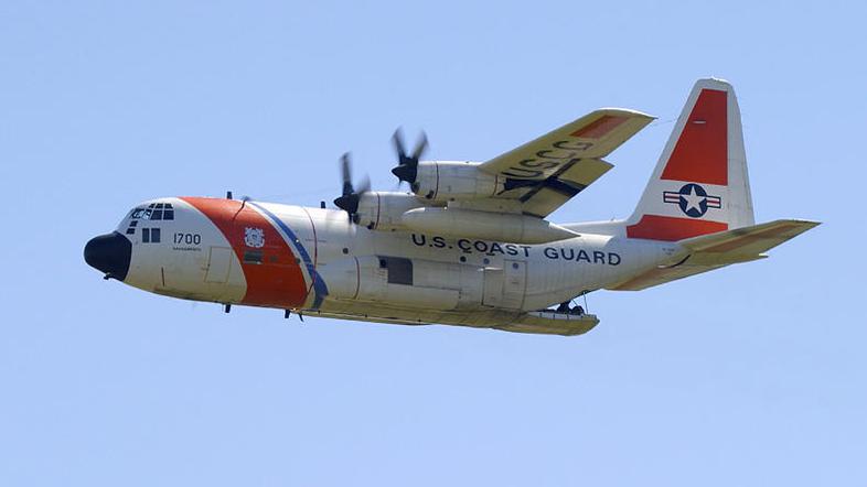 V letalu obalne straže C-130 je bilo v času nesreče sedem ljudi. @ AFP