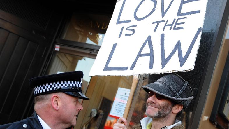 V ugandskem parlamentu bodo razpravljali o pravicah gejev. (Foto: EPA)