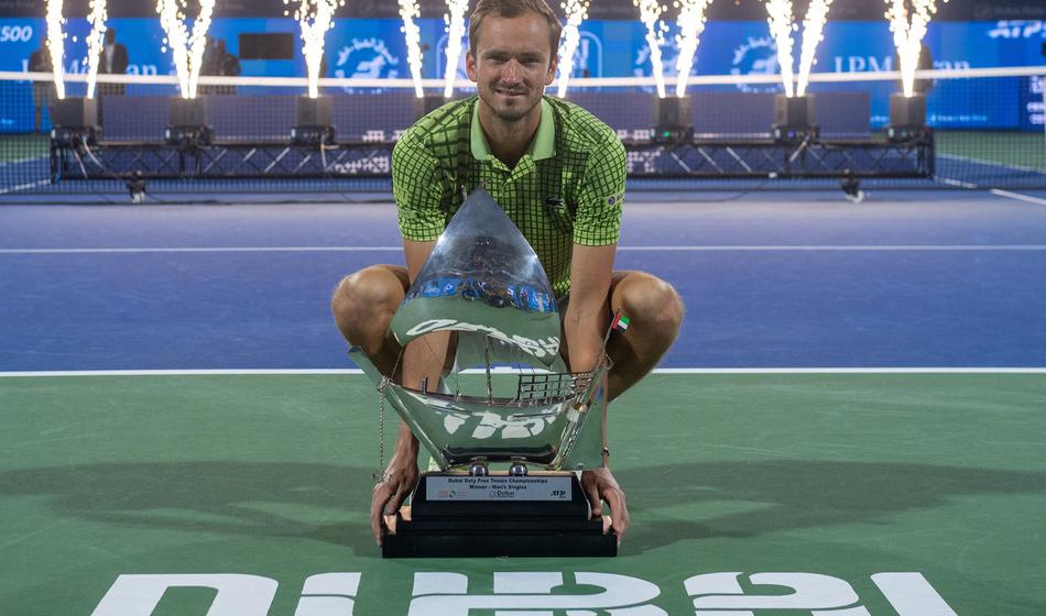 V Dubaju 'ujeti' tudi teniški igralci