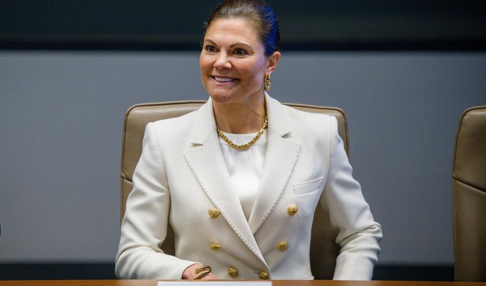 Ste videli, kakšne roke ima princesa Victoria?