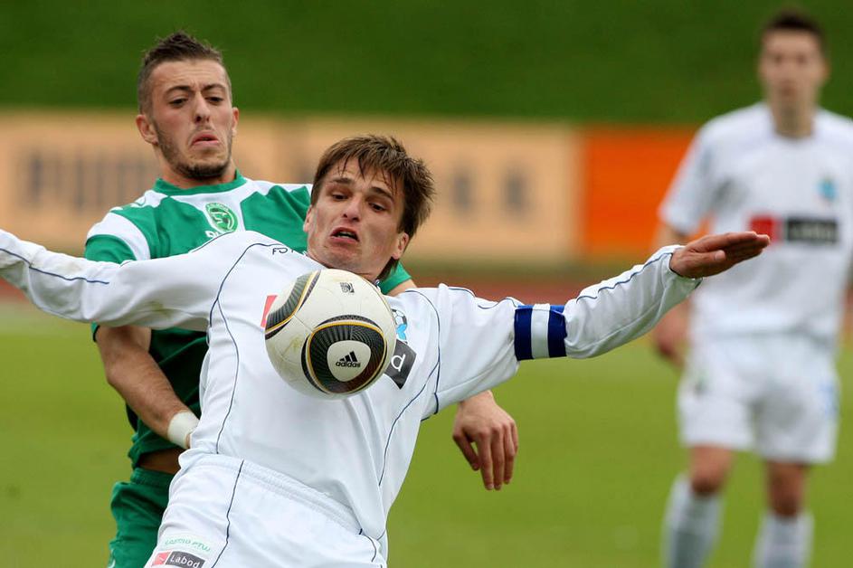 Nogometaši Drave so v lanski sezoni izpadli iz prve slovenske lige. (Foto: Nik R