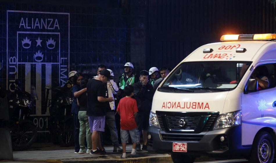 Ena oseba umrla, na desetine ranjenih, trije kritično