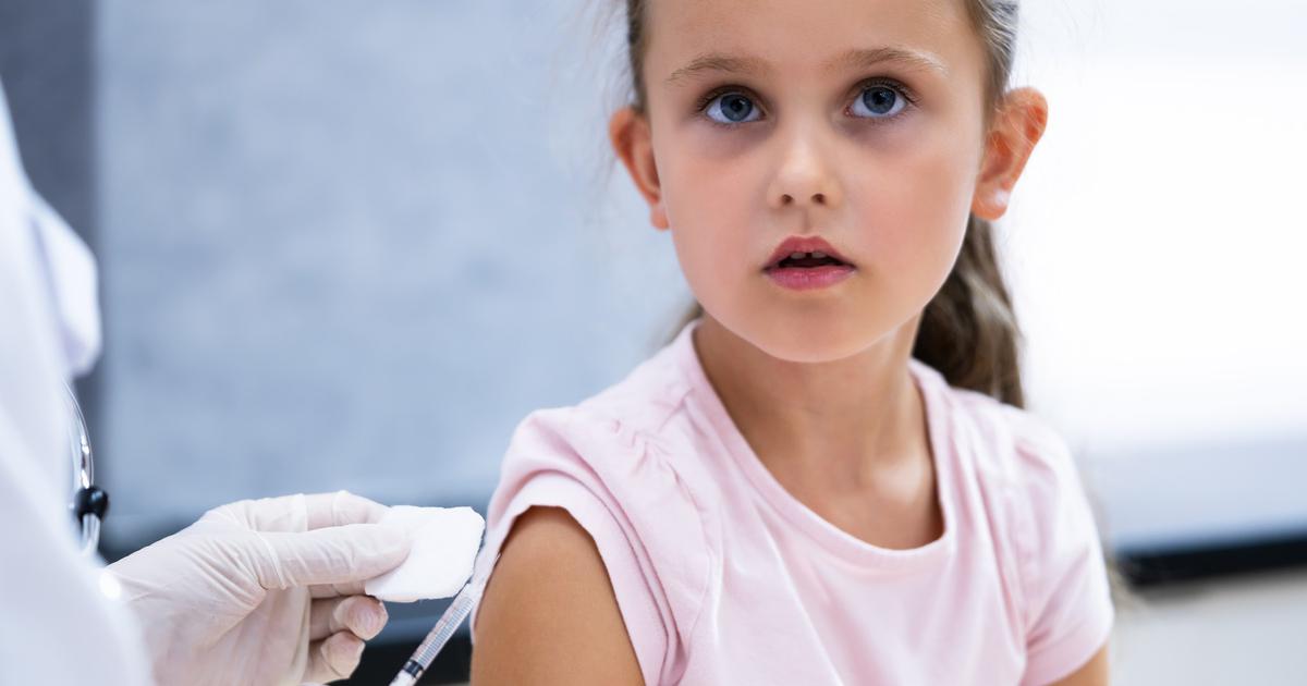Регевак прививка 2022 год взрослых. Vaccine crying girl.