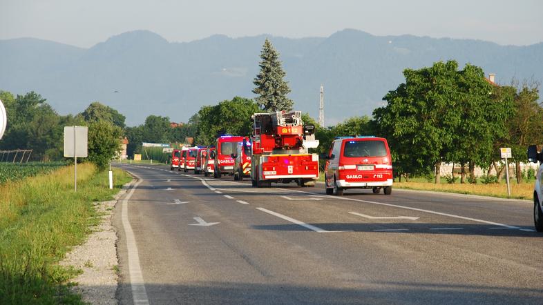 Gasilci na pomoč v Črnomelj
