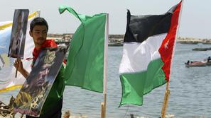 Palestinci so zaradi napovedanega prihoda ladje tudi protestirali. (Foto: Reuter