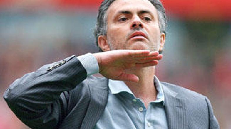 JoseMourinhoAFPIn325
