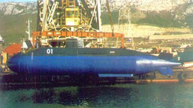 Podmornica vrste "una"