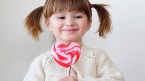 Med glavnimi razlogi za porast alergij strokovnjaki navajajo nezdravo hrano. (Fo