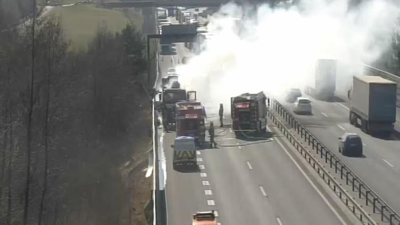 Goreče tovorno vozilo, štajerska avtocesta