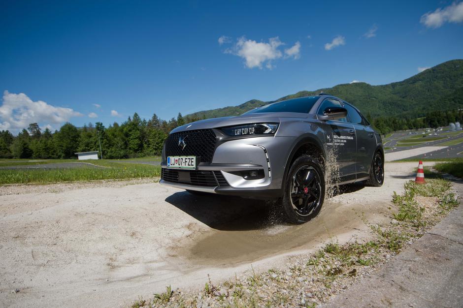 DS7 | Avtor: Anže Petkovšek